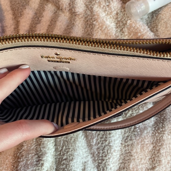 Kate Spade New York light pink purse with removable straps - Picture 3 of 4